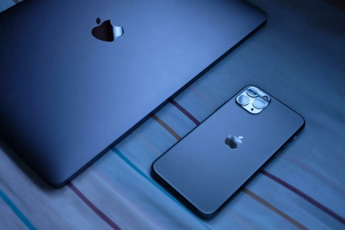 Ноутбук Apple MacBook Pro 13 M2, серебристый купить по низкой цене: отзывы, фото