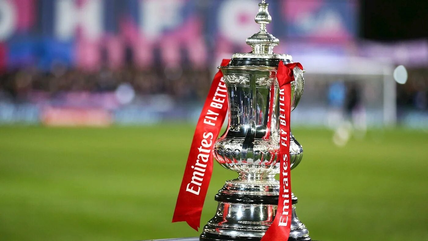 Fa cup. Кубок англии 2023 2024 по футболу. Футбол кубок раунды. Кубок англии по футболу трофей. Кубок emirates fa cup.