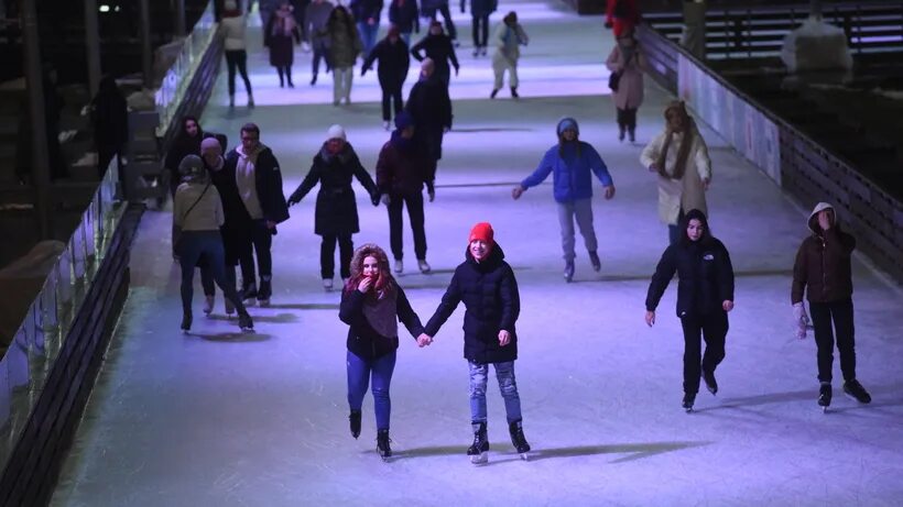 сколько стоит билет на каток. гум каток 2023. каток вднх 2022 билеты. каток вднх, москва. билеты на каток в москве.