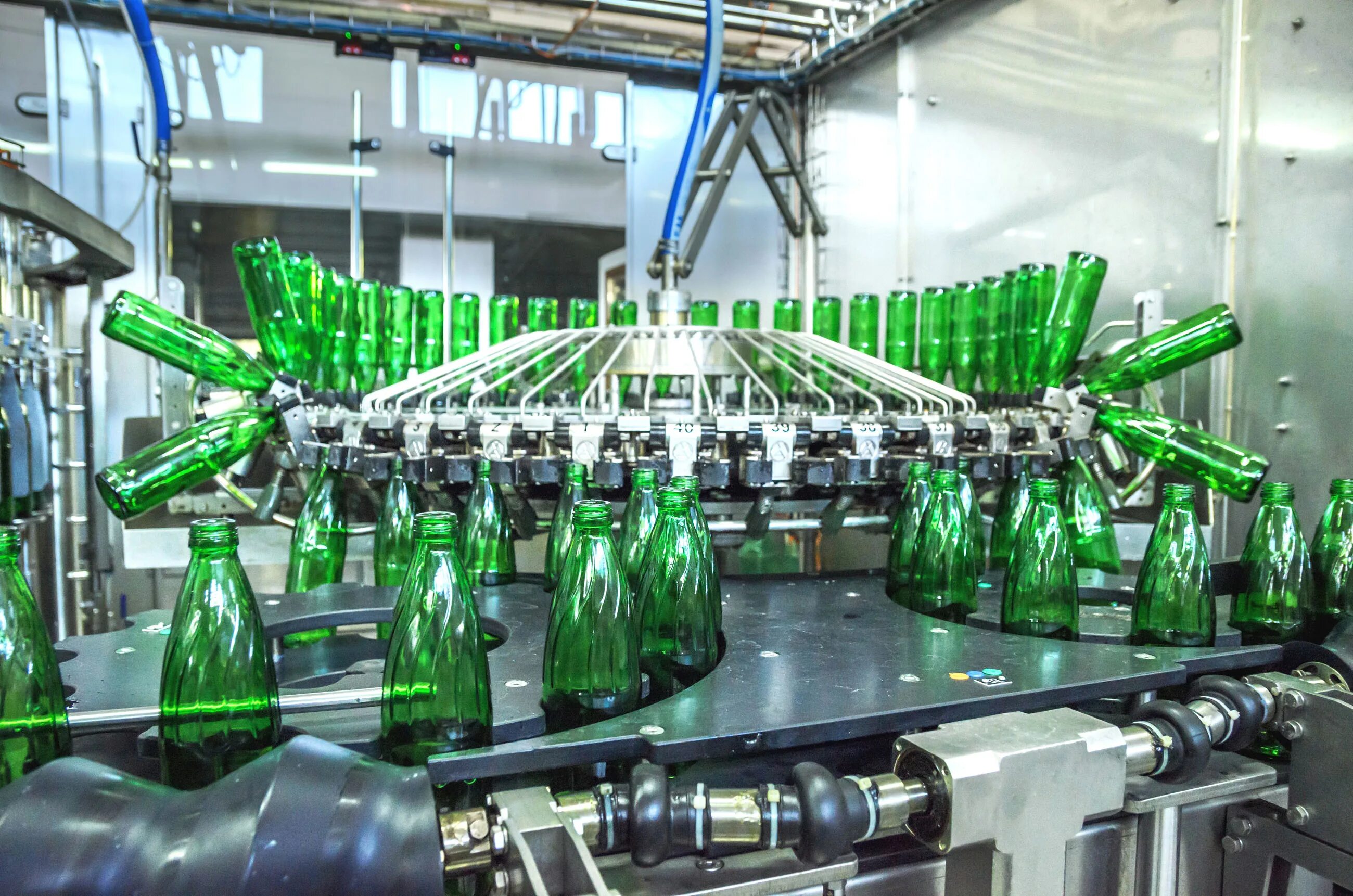 Bottling plant. Bottling plant. Ликеро водочный завод саранский. Масложировая промышленность. Завод алкогольной продукции.