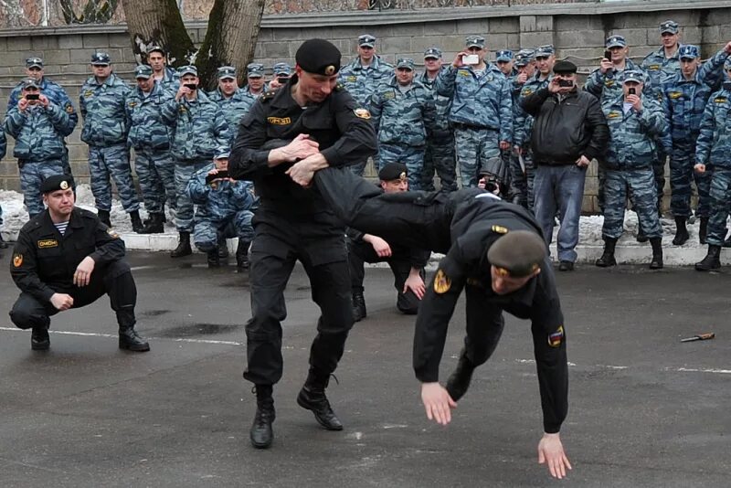 Омон численность. ОМОН требования к кандидатам. ОМОН МУВДТ на ж/д транспорте Москва. Посвящение в ОМОН. Приём кандидатов в ОМОН.