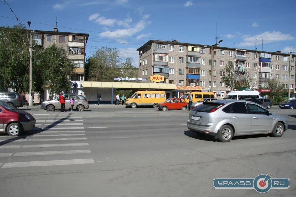 Пр ленина 67 орск. Станиславского 55 орск. Магазин ткани орск станиславского. Тк луч орск. Магазин луч орск.