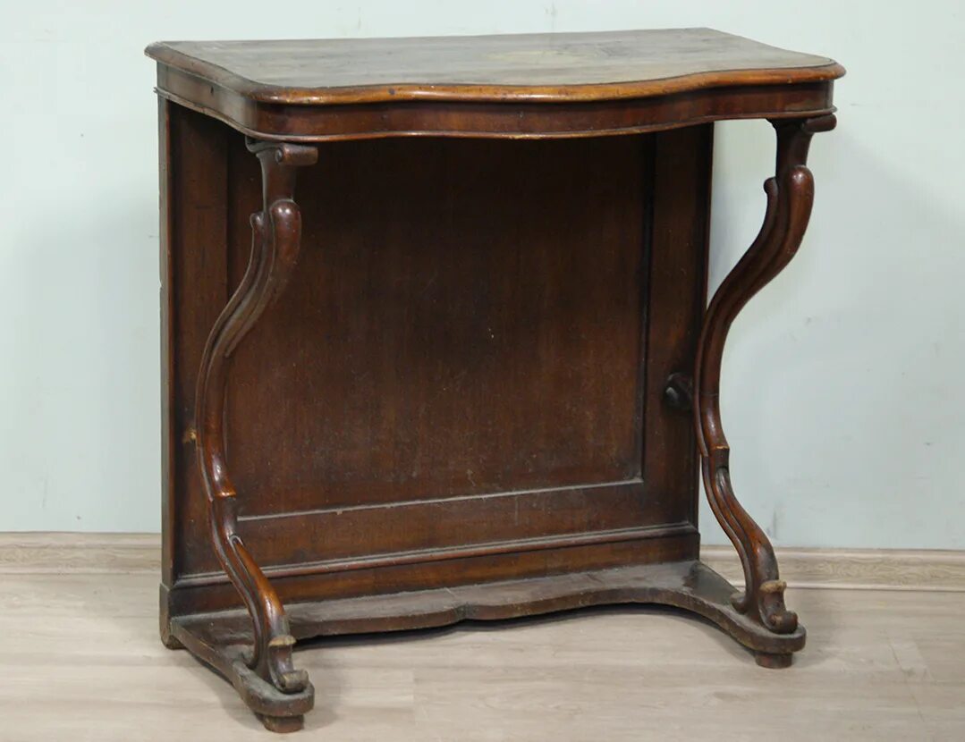 Антикварные консоли. Антикварная подставка для цветов. Консоль 19. Стол-консоль 19 века. Пристенная консоль 19 века музей.