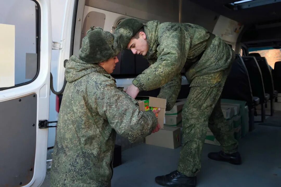 Груз в зону сво. Мобилизация фото. Области мобилизации. Гуманитарный груз в зону сво. Российский солдат 2022.