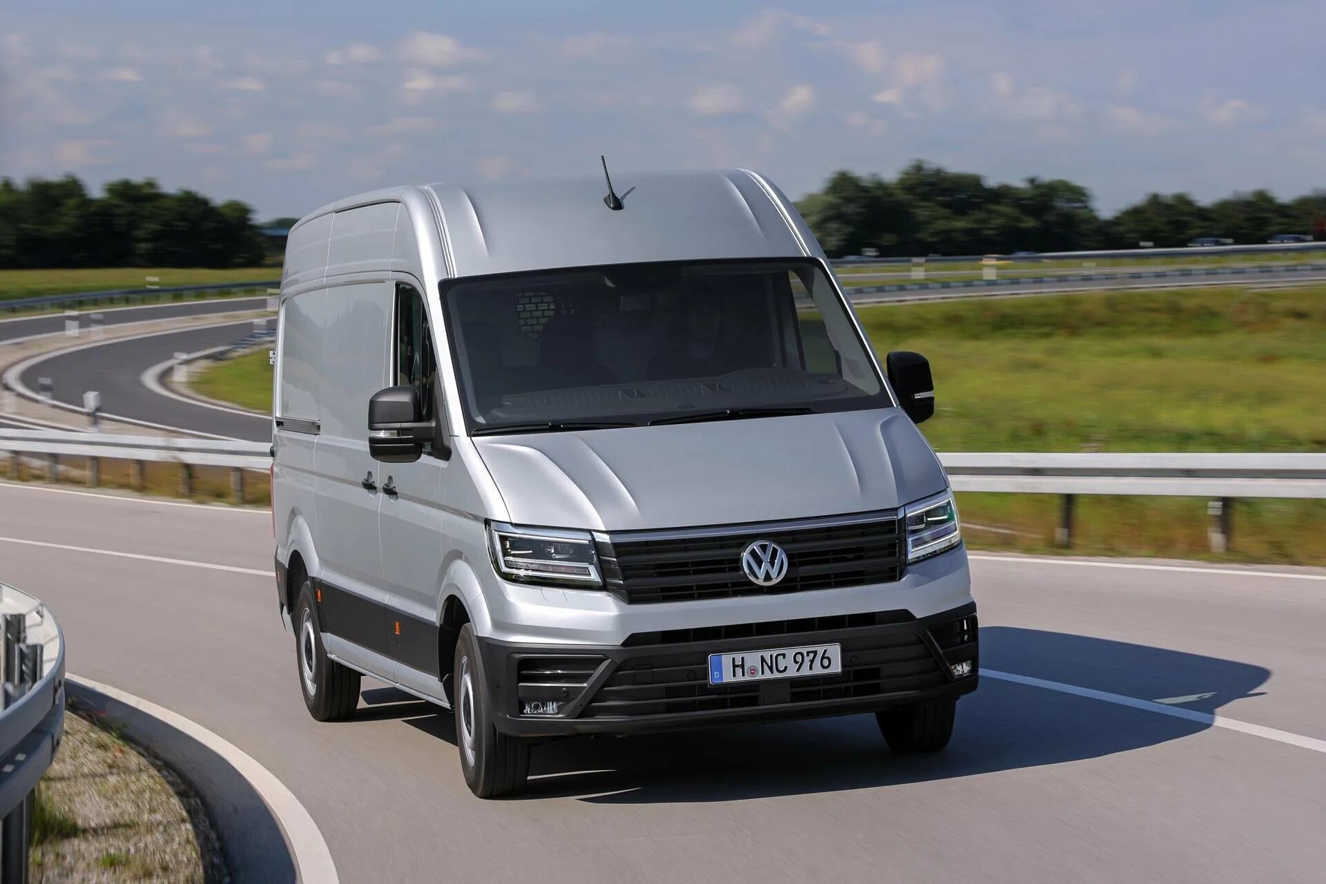 Volkswagen грузовой фургон Crafter 2020. Новый Фольксваген Крафтер 2020. Фольксваген Крафтер 2022. Новый Фольксваген Крафтер 2022. Volkswagen грузовой