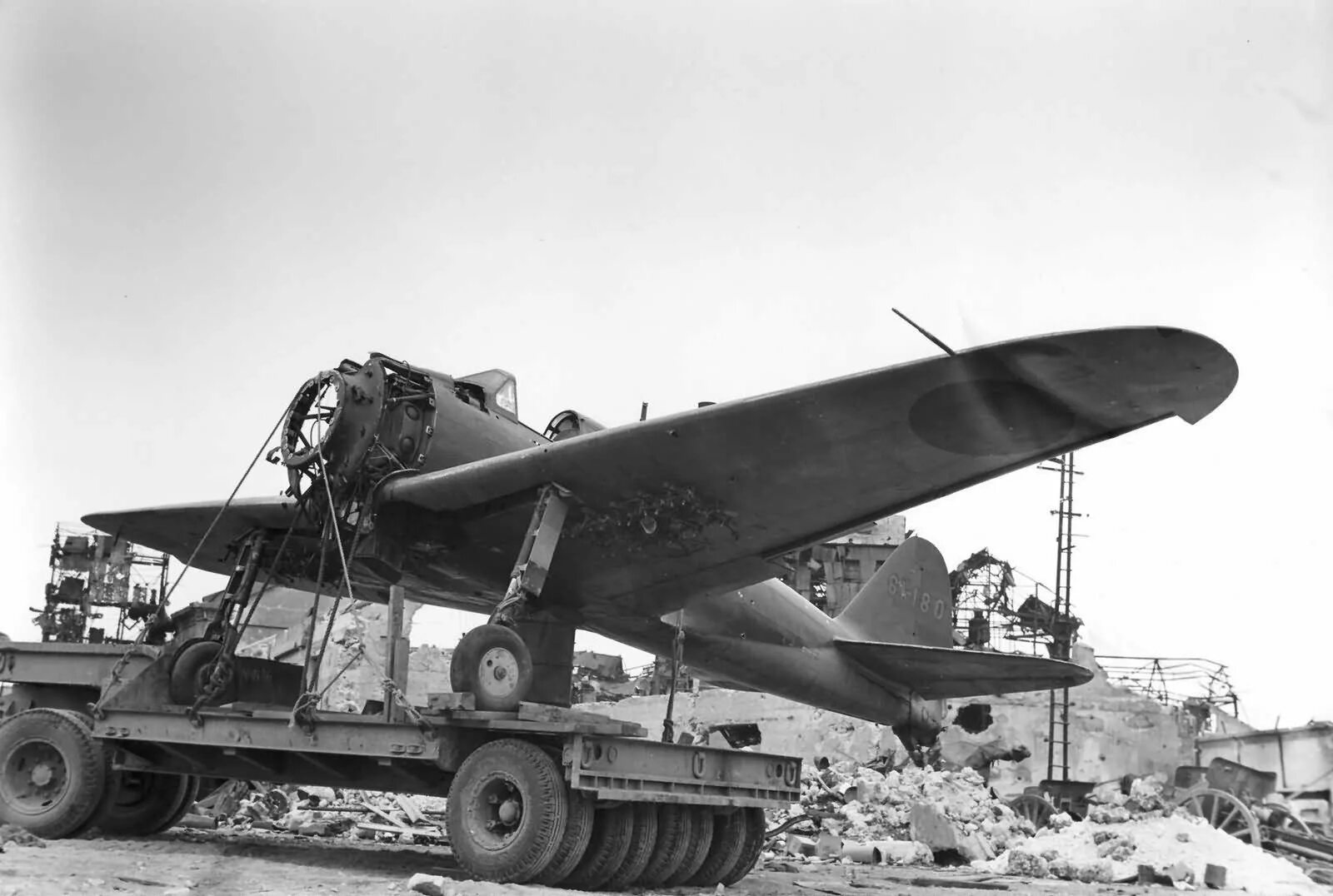 Mitsubishi g4m betty. Бетти бомбардировщик. G3m бомбардировщик. Мировой 44. Японский истребитель 1944.