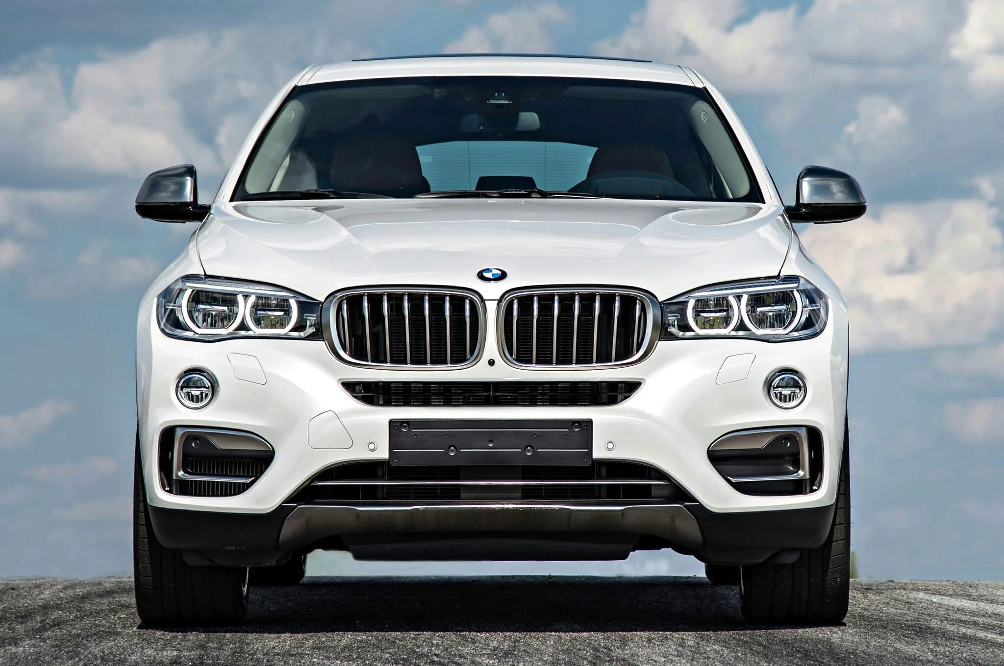 Сколько будет 5 икс 6. BMW x6 xdrive50i. BMW x6 f16. BMW x6 2015. BMW x6 2017.