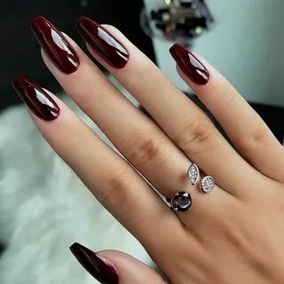 Бордовые ногти
