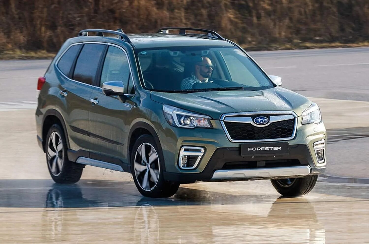 Субару форестер какие поколения. Subaru Forester 5 поколения. Subaru Forester 2019. Subaru Forester 2020. Субару Форестер гибрид 2019.