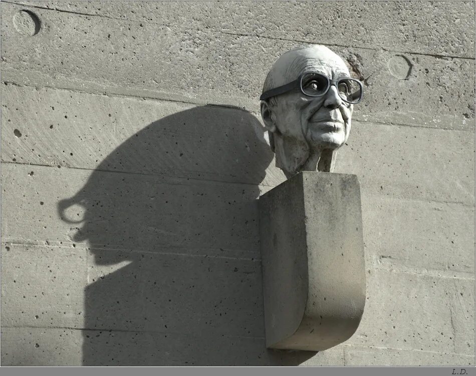 Удивительнейшего мемориала. Памятник детям в белоруссии. Брутализм югославия. Мемориал ветеранам аризона сша. Музей защитников перевалов кавказа.