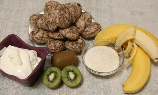 банан со сметаной. банан сметана рецепт. банан сметана рецепт. банановый мусс. пирог с банановым кремом.