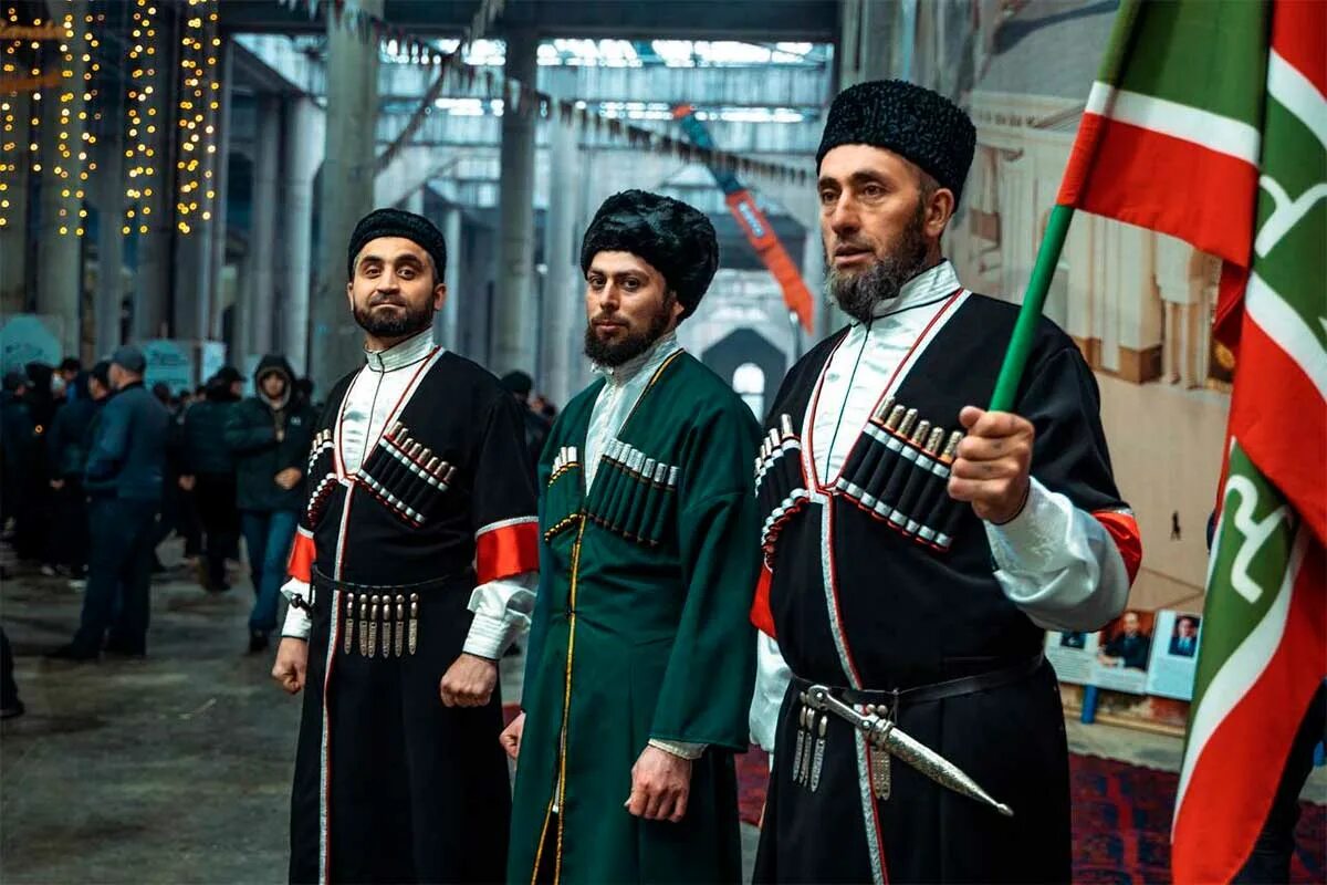Нашид патимат. Лезгинский народ. Дагестанские нации. Даргинский костюм. Лезгин.