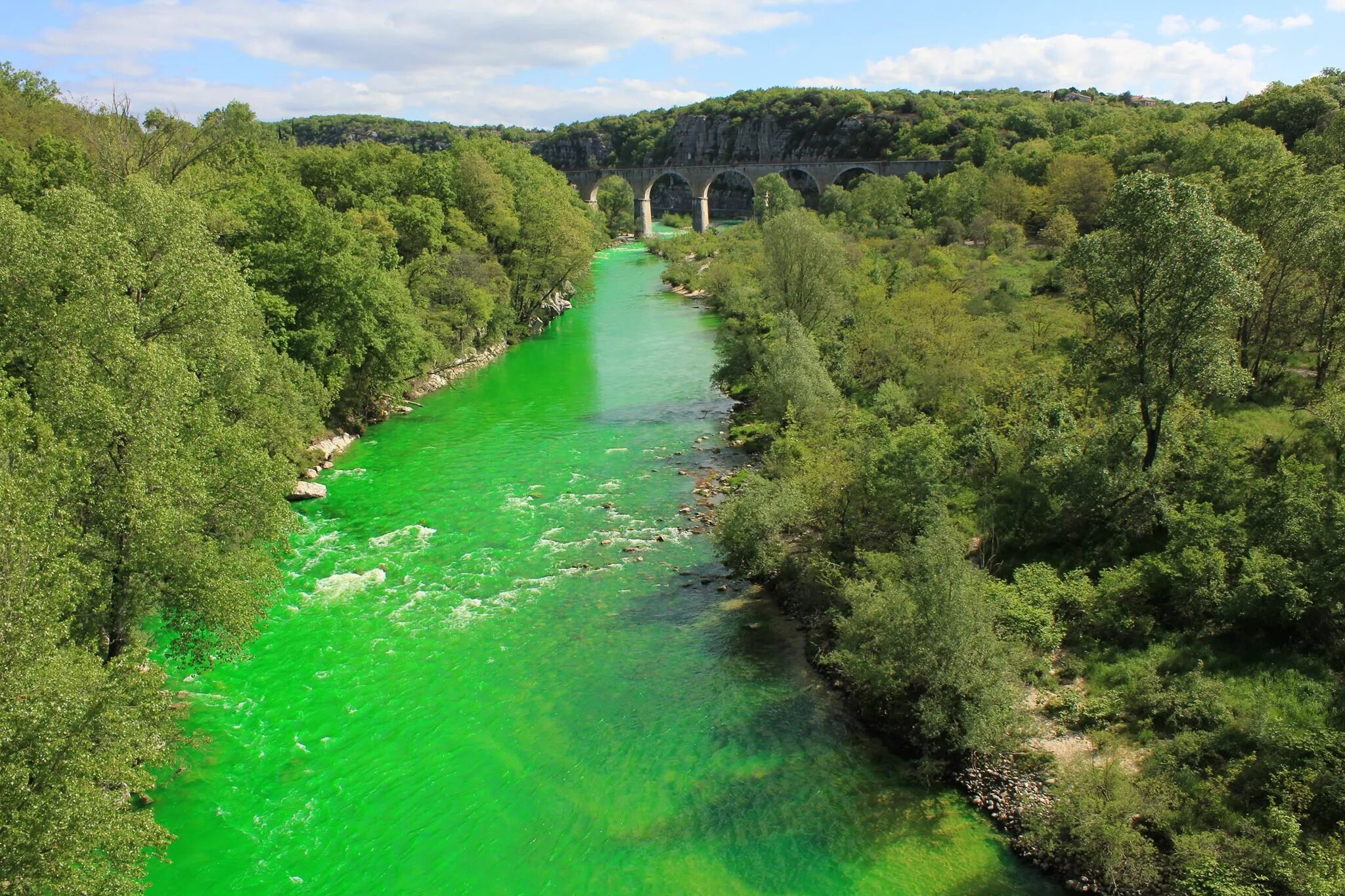 Лаба зеленая. Green River река. Урзуф река зеленая. Река Грин Ривер фото. Зеленая речка.