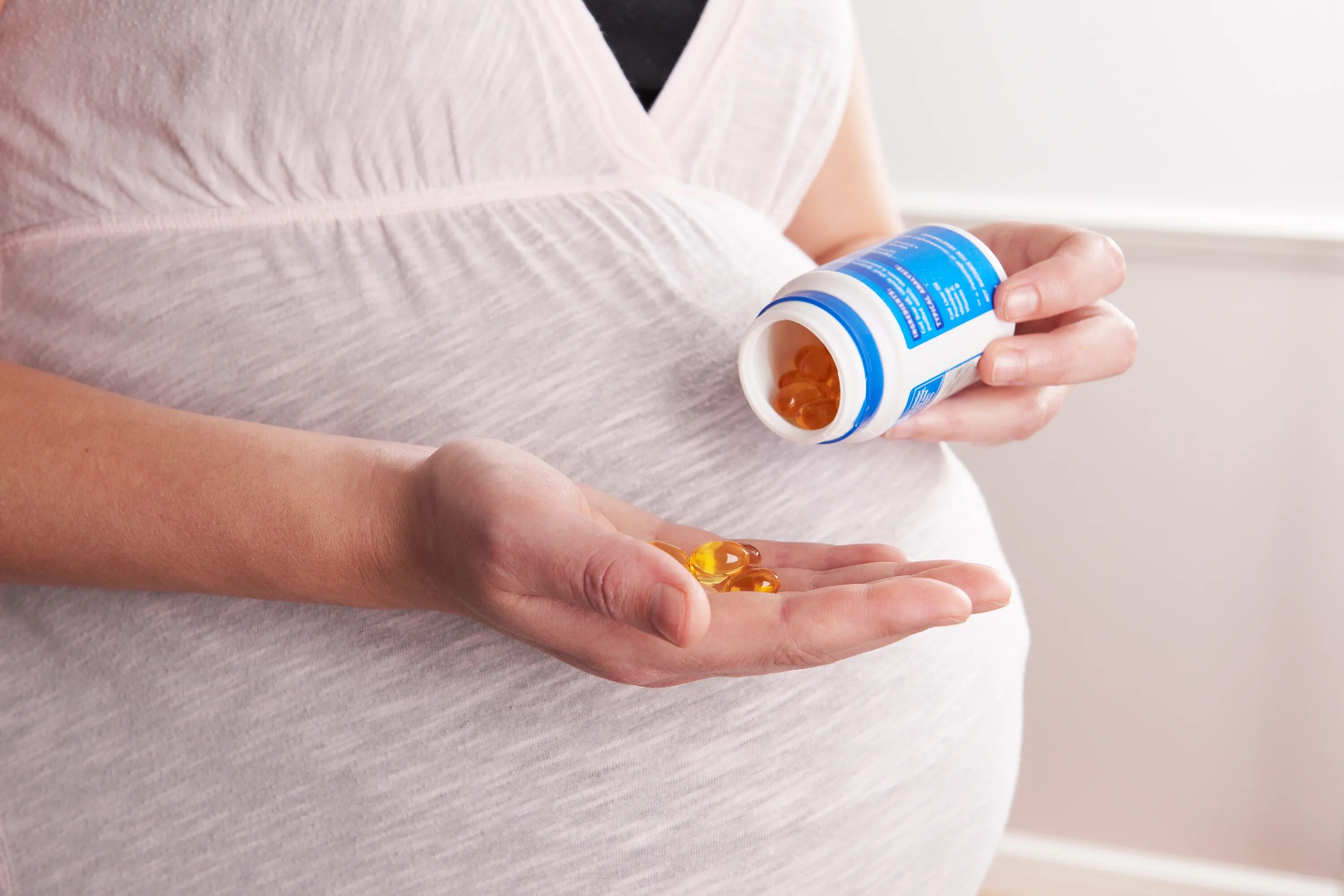 Беременность. Таблетки для беременности. Для беременных медикаментов. Что попить беременной