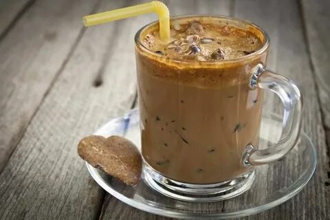 Кофе с пенкой и льдом