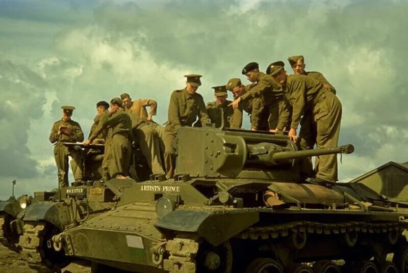 Танковые воины. Британские танки Валентайн. Британские танки Валентайн 1939-1940. Танк Валентайн в красной армии. Танк Валентайн в РККА.