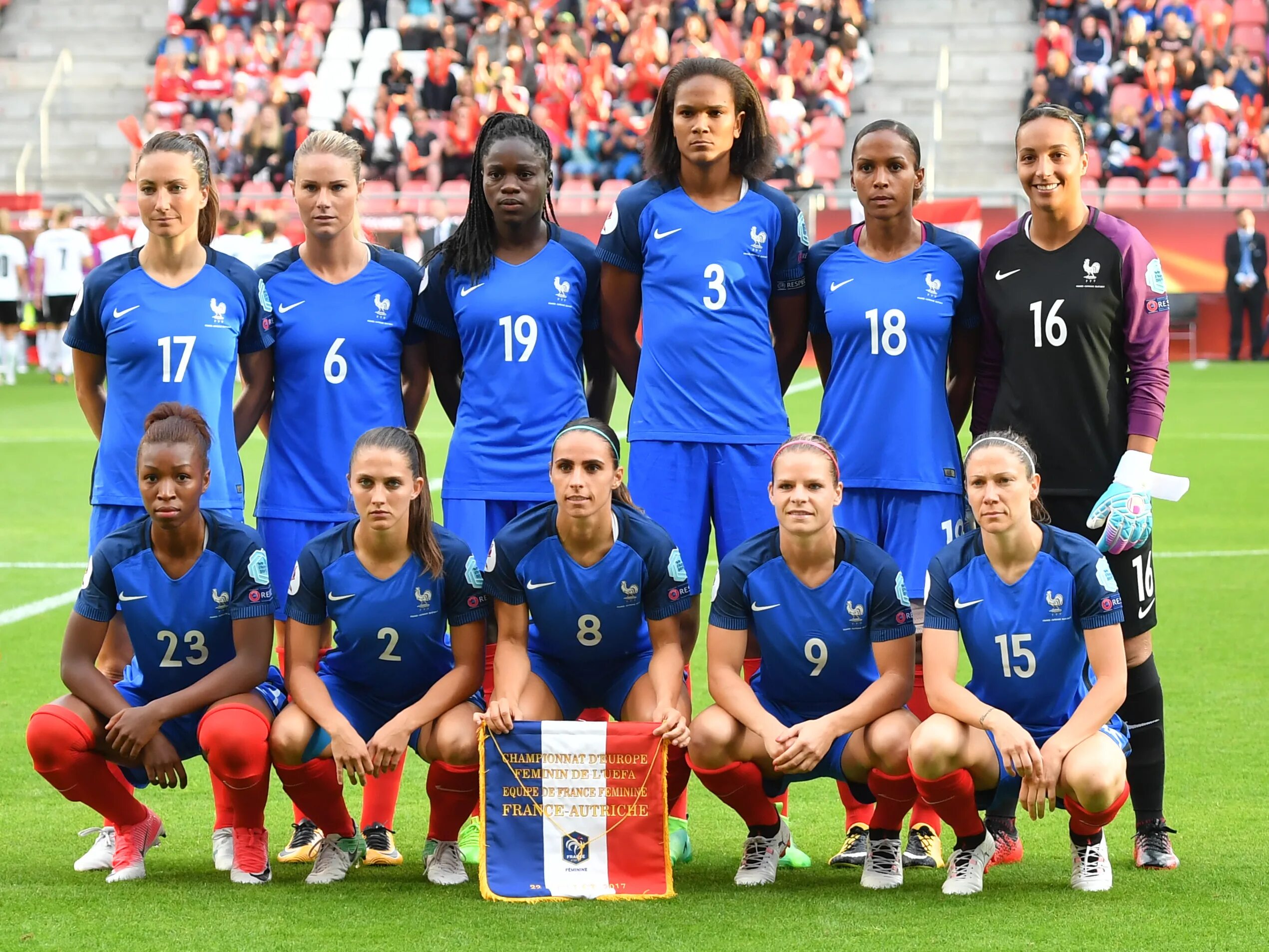 Женская сборная франции по футболу. France football team 2022. Футбол женщины чемпионат франции. Футболистки сборной франции. Сборная франции по футболу 2022.
