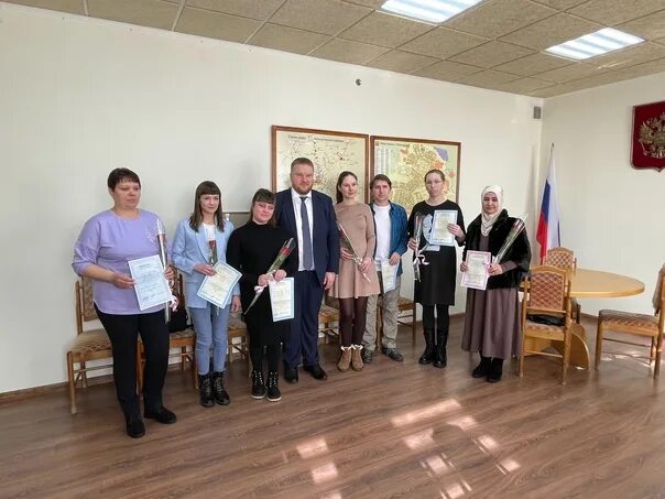 Молодая семья владимирская область. Молодые семьи. Молодые семьи. Семья года владимирская область. Молодые семьи.