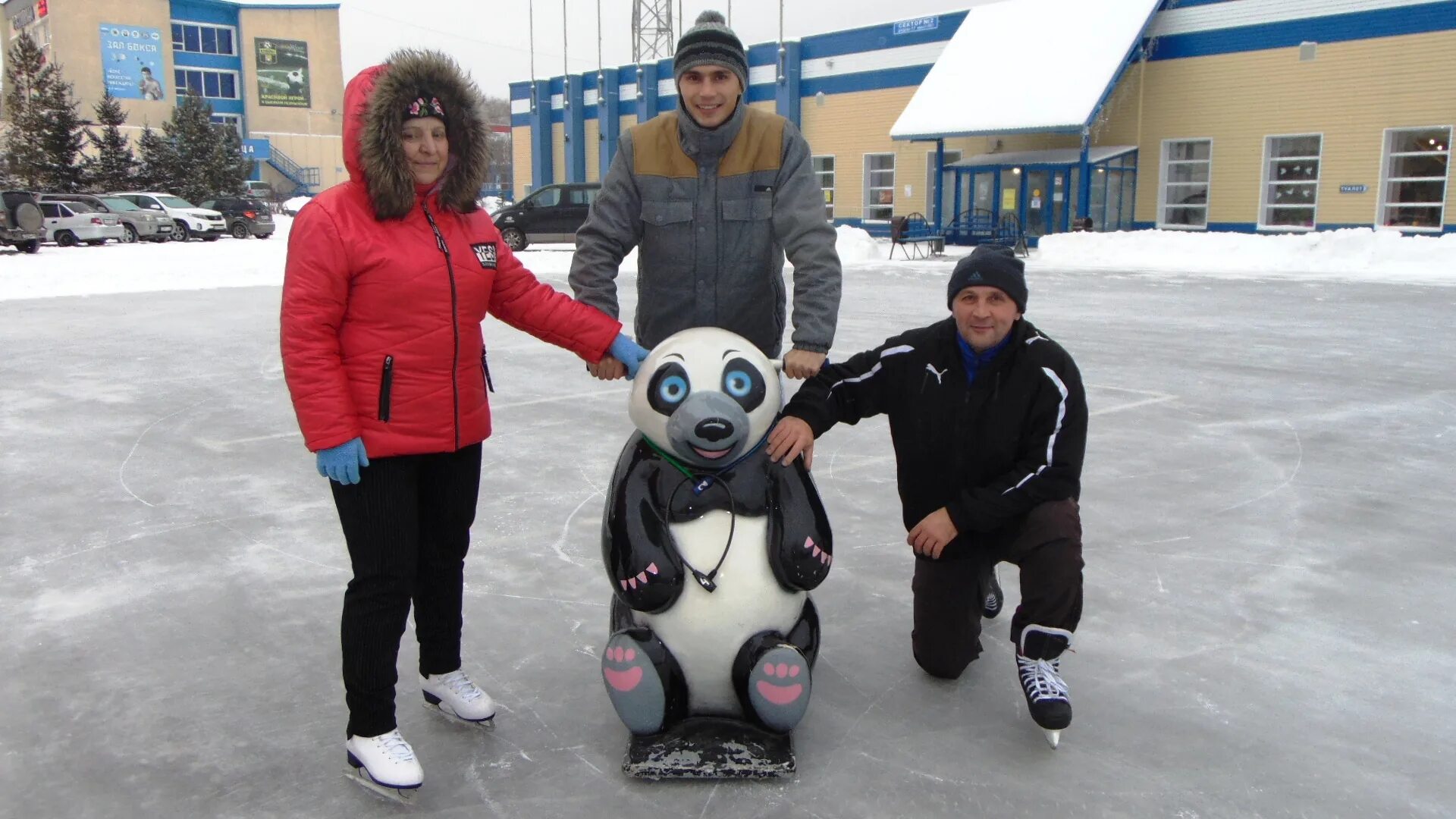 Рутгерса кемерово каток. Стадион шахтер кемерово каток. Стадион шахтер кемерово каток. Каток шахтер. Каток горняк.