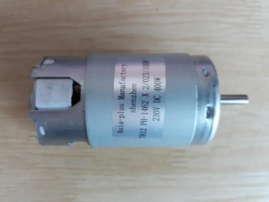 Мотор для блендера bosch 600w. Мотор к блендеру dc 2737. Двигатель для блендера. Двигатель для блендера. Двигатель для блендера.