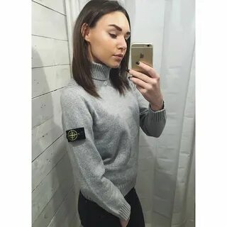Девушка стоник
