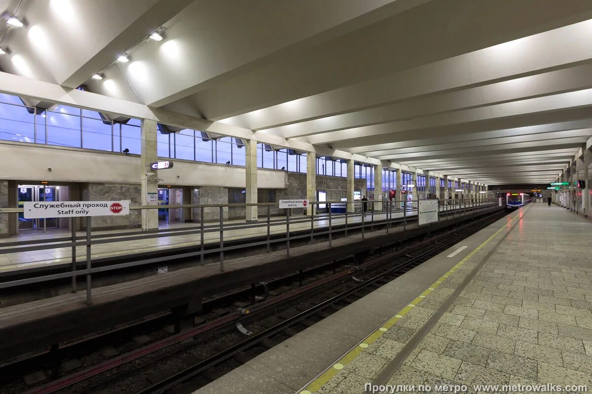 Метро рыбацкое 1984. Станция рыбацкое питер. Метро рыбацкое санкт-петербург. Санкт-петербург, 3 линия, метро рыбацкое. Станция академическая на схеме метро.