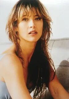 Жас кезіндегі жалаңаш Софи Марсо