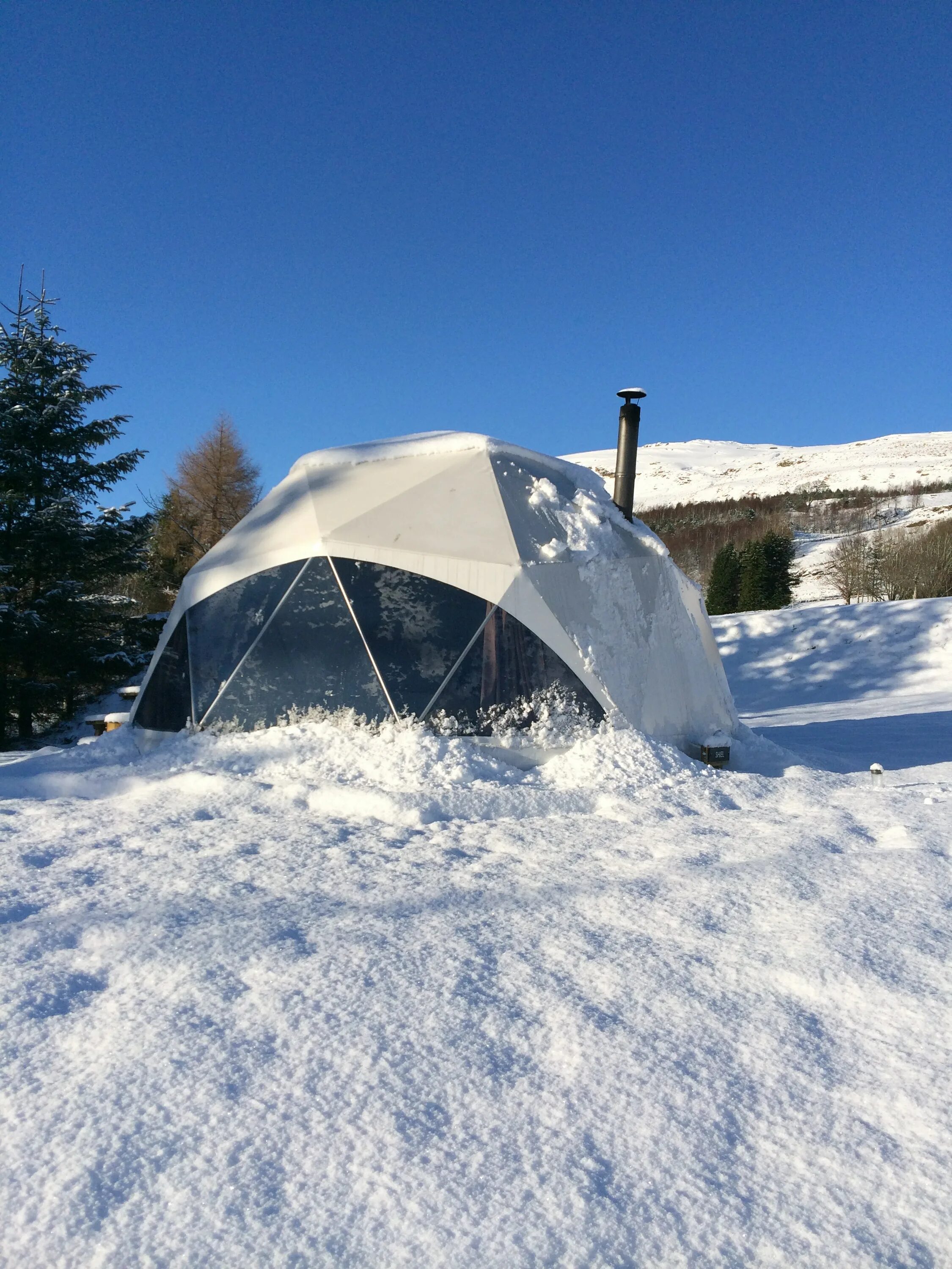 Палатка Igloo. Геодезическая палатка. Палатка купол. Купольная зимняя палатка.