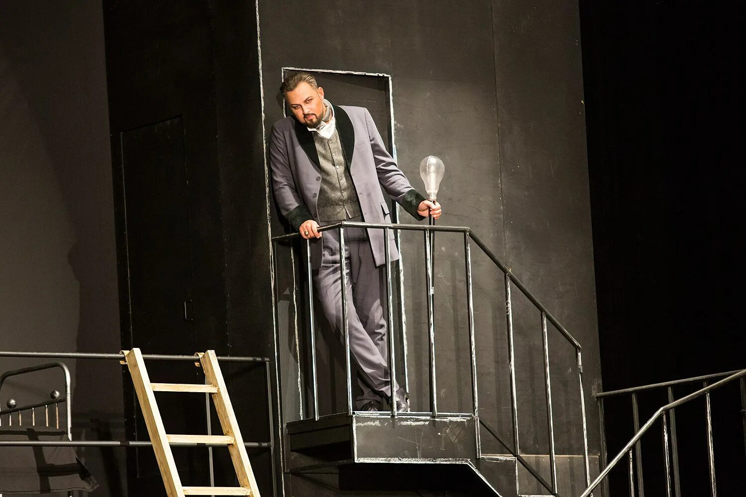 Театр луны фауст режиссер постановщик. Старый новый фауст театр луны. Новый фауст. Новый фауст. Афиша театра фауст.