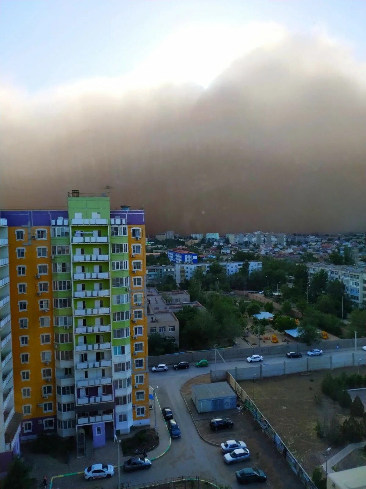 Пыльная буря в Астрахани. Песчаная буря в Астрахани. Песчаная буря в Астрахани 2021. Пылевая буря Астрахань 2021. Погода в астрахани в мае 2024