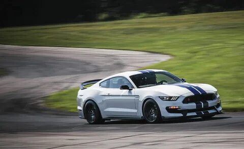 Ford mustang shelby gt350