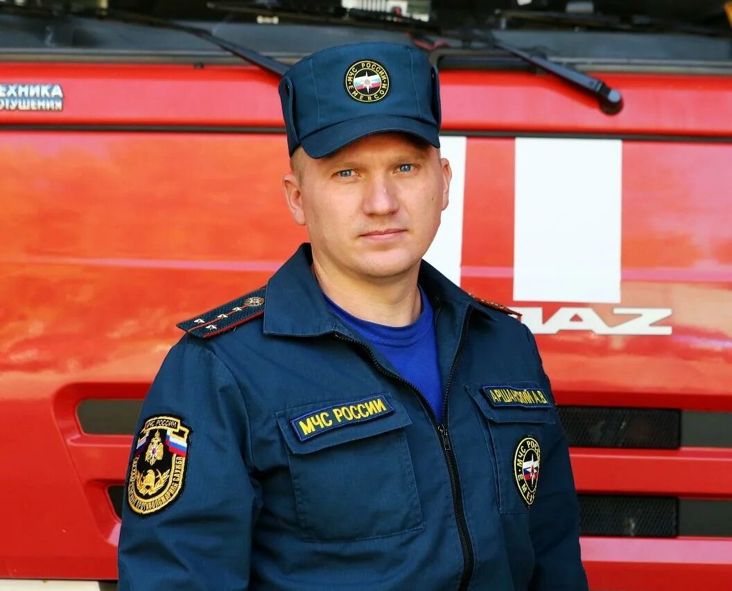 антон лобарев начальник караула. руководитель пожарной службы. нелюбов валентин николаевич мчс. руководитель пожарной службы. пожарная служба.