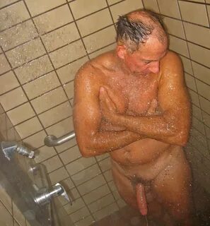Spy dad shower
