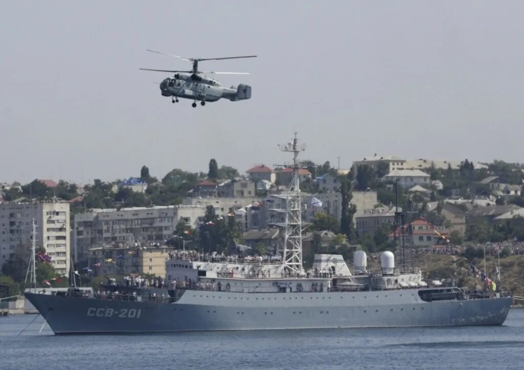 Атаковали корабль в черном море. Российский корабль атакован в черном море. Атаковали корабль в черном море. Черное море. Корабли атакуют.