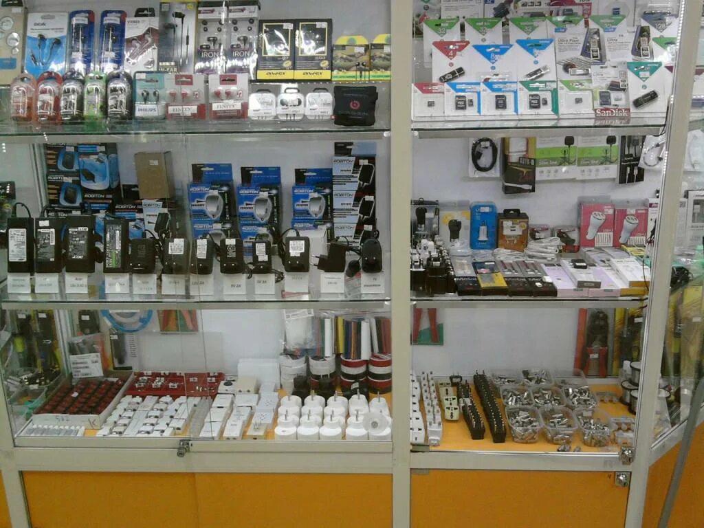 Тц савеловский павильон м-6. Савеловский радиорынок часы. Савеловский радиорынок часы. Савёловский рынок электроники. Радиорынок в мытищах.