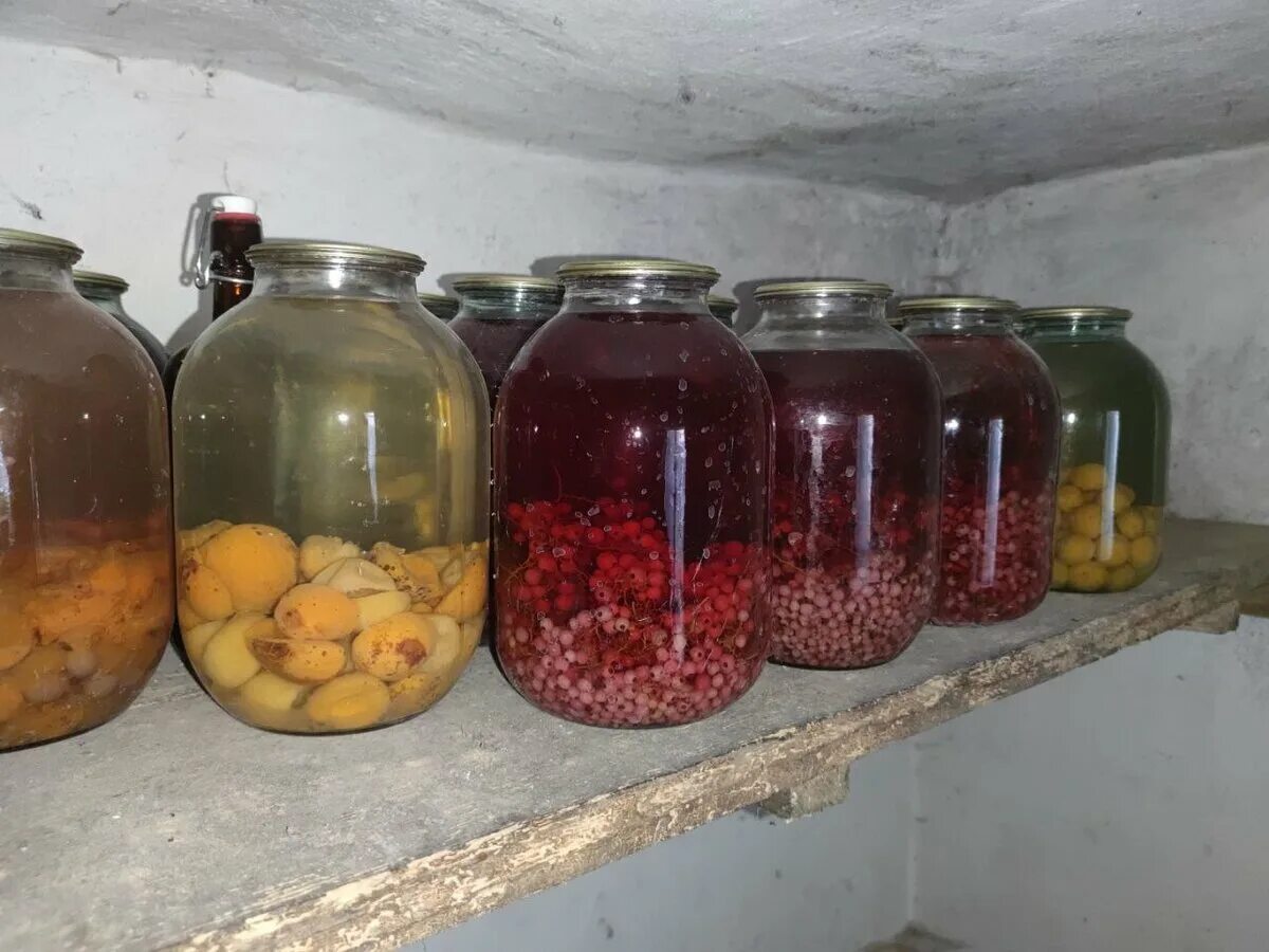 Крышка от банки с ржавчиной. Ржавеют крышки на банках что делать. В погребе железные крышки ржавеют , как уберечь. Ржавеют крышки на банках что делать. Ржавеют крышки на банках что делать.