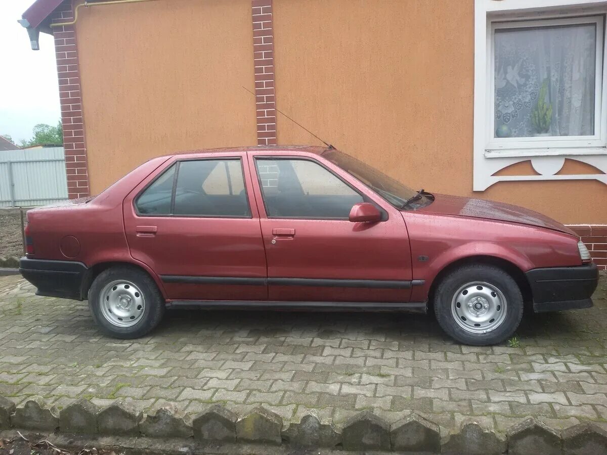 Рено 1.4 отзывы. Рено 19 1.4. Рено 19. Renault 19 1996. Рено 19 1996 седан.