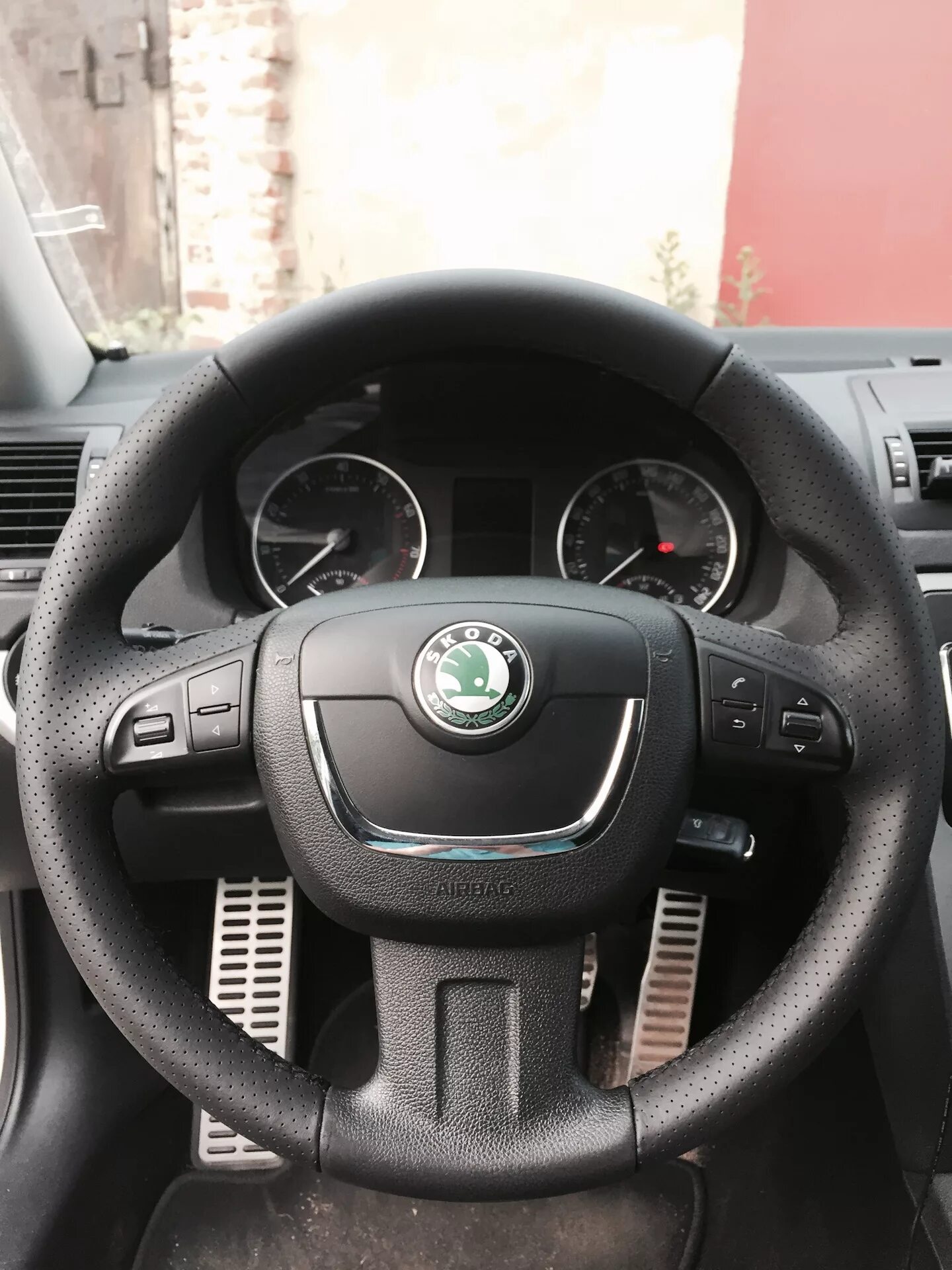 Руль Октавия А5 (установка) - Skoda Octavia A4 Mk1, 1,6 л, 2001 года аксессуары 