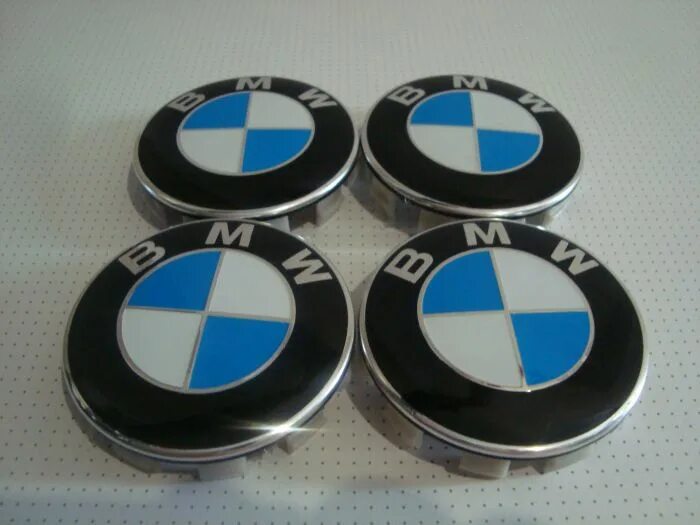 Авито колпачки. Колпачок на литой диск БМВ е39 r15. BMW e60 колпачок на диск. Колпачки на диски БМВ е39. Заглушка литого диска BMW черно белая 56мм.