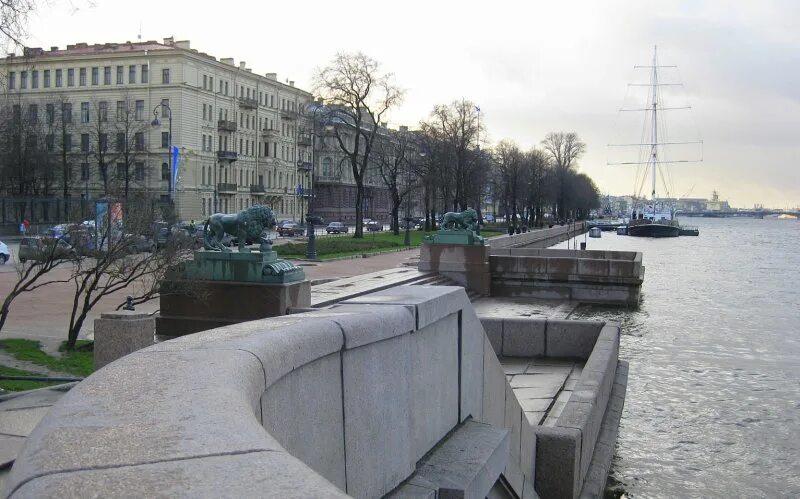 Санкт-петербург таймлапс. Причал на дворцовой набережной. Веб-камера спб удельная. В общественном транспорте летом. Веб камера дворцовая набережная.