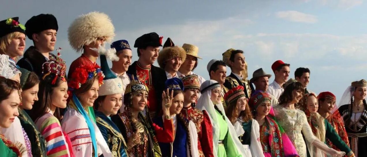 Мир дружба народов. Дружба народов. Русинок дружба народов. Рисунок на тему мир. Многонациональный хоровод дружбы.