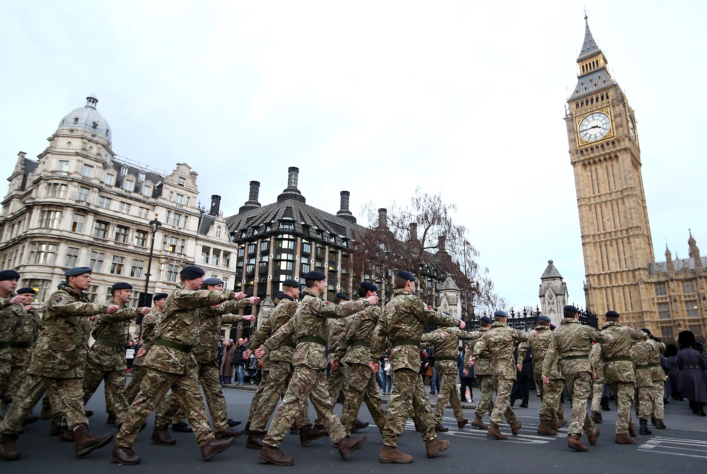 Военные организации германии. Армия Великобритании численность 2023. Военные Великобритании. Войска Британии. Солдаты Британии.