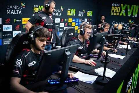 Кто тренирует команду faze clan