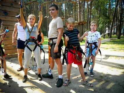 Вася для поездки в спортивный лагерь