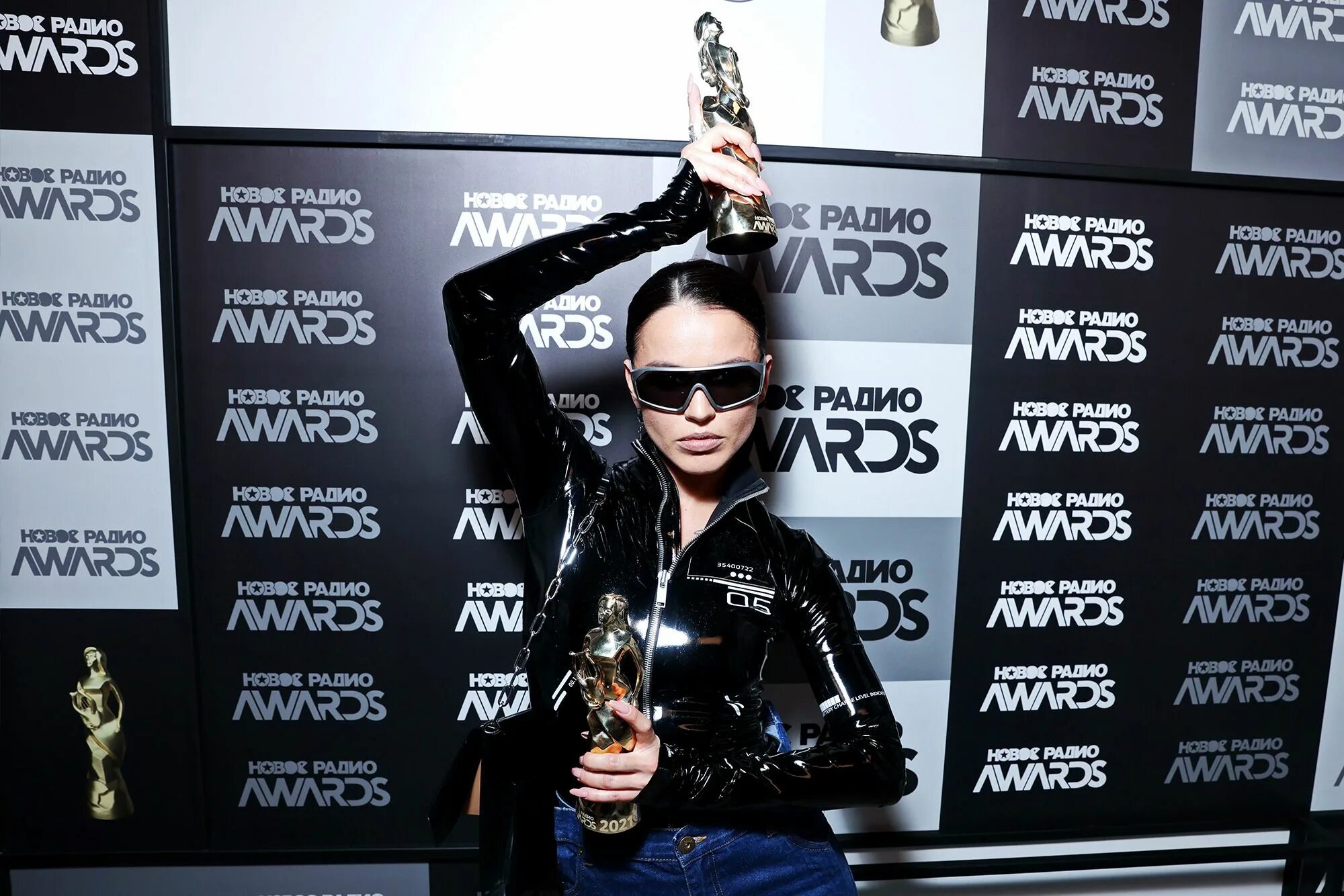 Новое радио программа. Новое радио awards 2025. зиверт на премии новое радио. новое радио awards 2025. зиверт премия муз 2025.