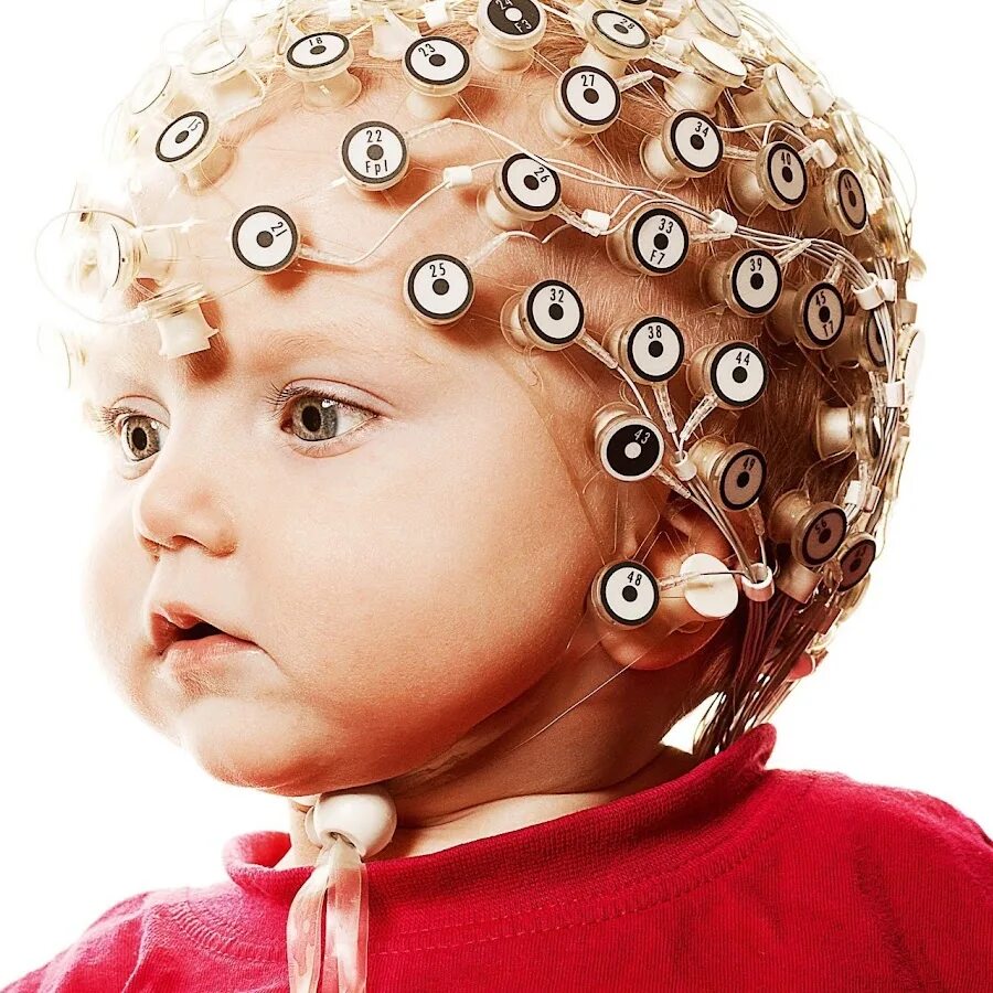 Мозг ребенка видео. ЭЭГ детям. ЭЭГ головного мозга новорожденному. Нейрофизиология ребенок. Жемчуг для детей.