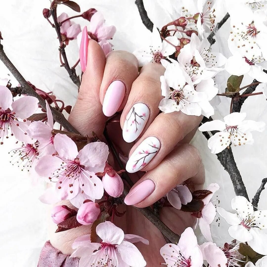 Дизайн ногтей сакура. Сакура Нэилс. Ногти с цветочками. Весенние ногти.