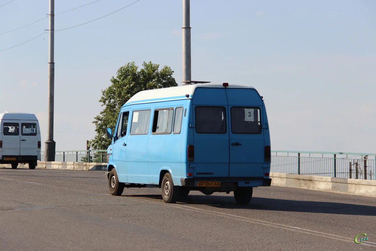 Маршрутки мелитополь. Мелитопольский автобус. Мелитополь транспорт. Мелитополь Ростов автобус.