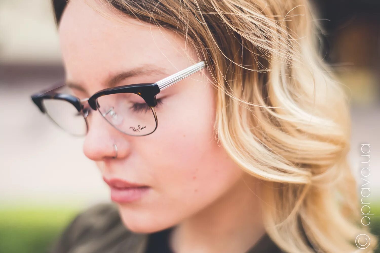 очки для зрения красноярск. стильные очки для зрения для девушек. оправа ray-ban rb5202. стильные мужские очки. очки vo4024.