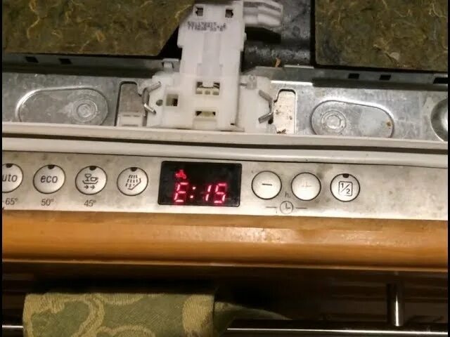 Ошибка посудомоечной машины горит. Посудомойка бош е15. ошибка е 15 посудомойка бош. посудомоечная машина бош ошибка е15. ошибка e15 посудомоечная машина bosch.